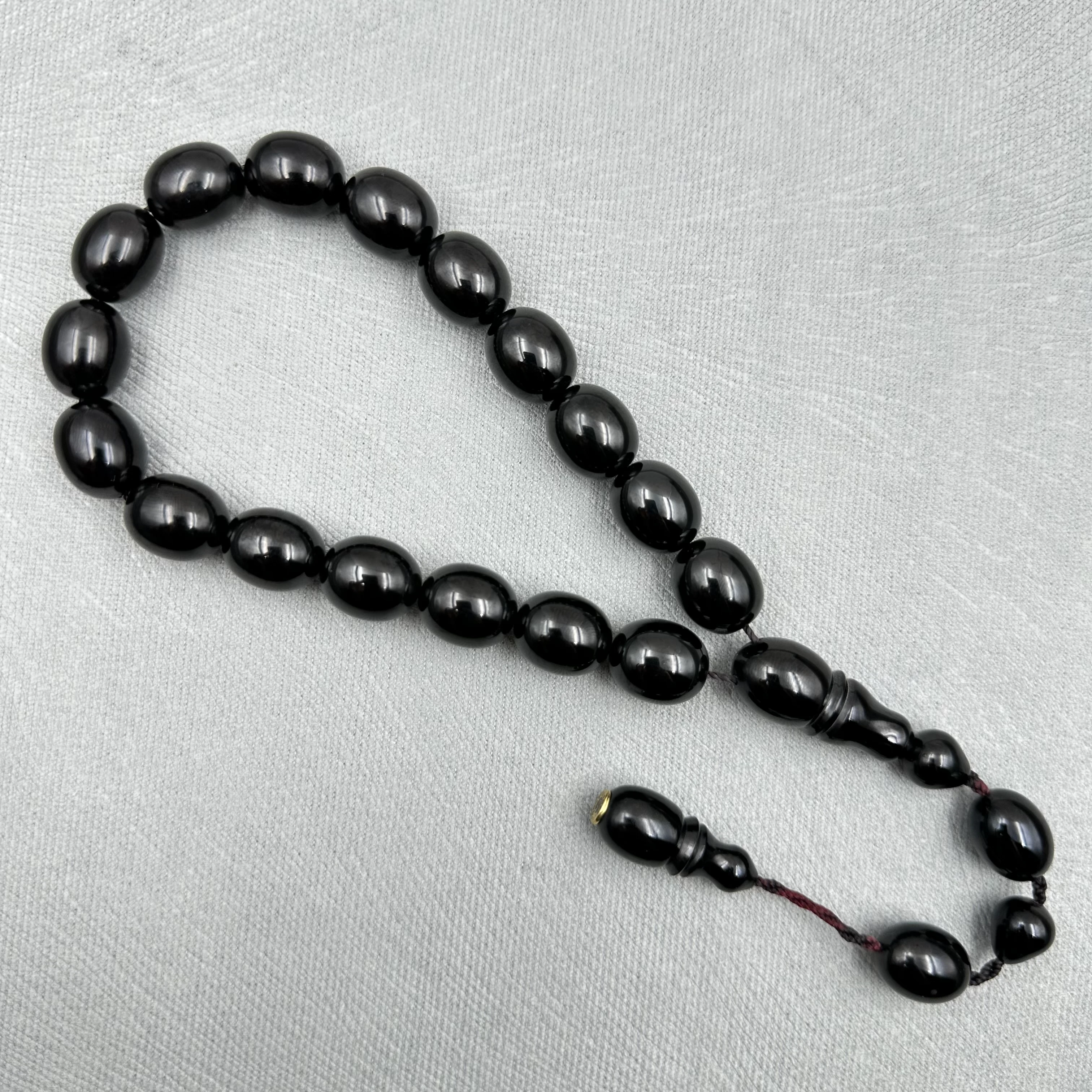 Enes ABDO Usta İşçilikli Siyah Maskot Efe Sıkma Kehribar Tespih